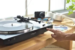Audio Technica AT-LP3XBTBK platespiller med Bluetooth