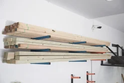 Cocraft veggstativ for trelast, sammenleggbare knekter, 2-pakning
