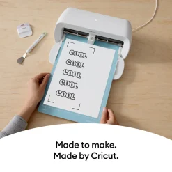 Cricut Printable Vinyl A4, selvklebende, 12 ark