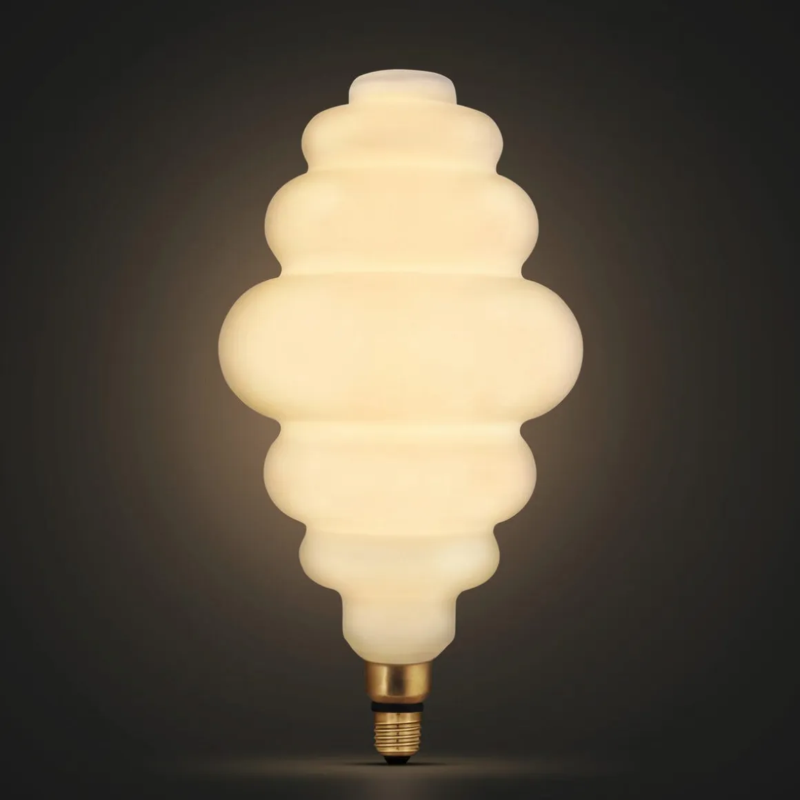 Dekorpære dembar sky LED E27 4 W opal, 350 lm