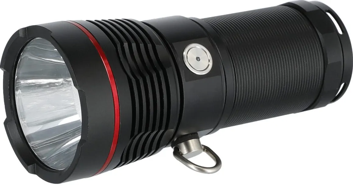 Ekstra sterk oppladbar lommelykt på 3600 lumen, IP44