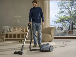 Electrolux 700 Silent støvsuger med HEPA, EB71U1L, blå
