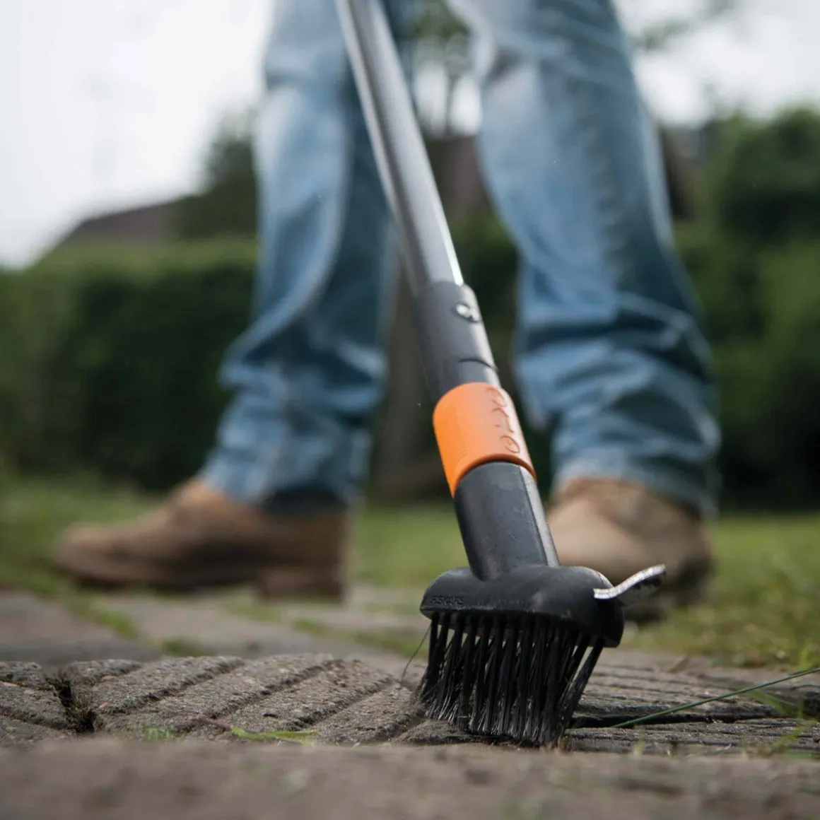 Fiskars OneClick rensekost stålbørste