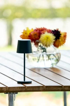 Konstsmide Vence bordlampe med USB-lading