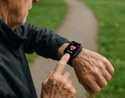 MiniFinder Watch trygghetsalarm med fallsensor, GSEMFW