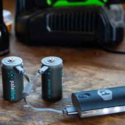 Pale Blue oppladbare D-batterier USB-C, 2-pakning