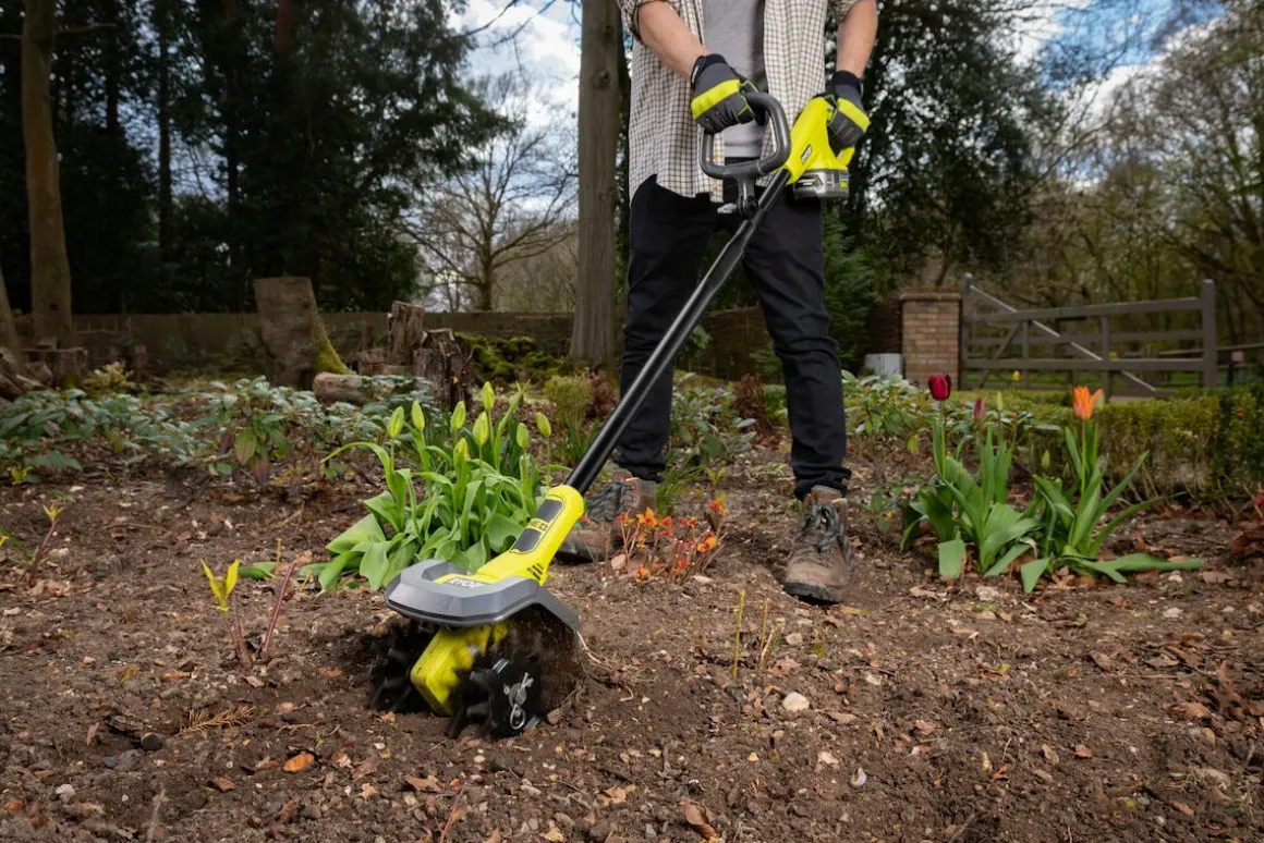 Ryobi jordfreser RY18CVA-0 One+ 18 V, batteridrevet