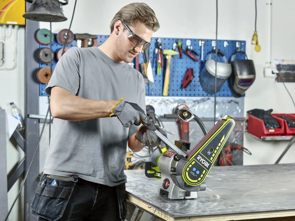 Ryobi RBGL250G kombislipemaskin, 250 W