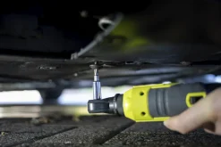 Ryobi skralle ¼" R18RW2-0 One+ 18 V, batteridrevet