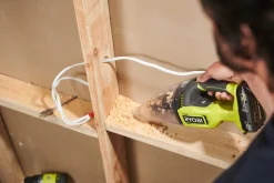 Ryobi håndstøvsuger One+ 18 V RHV18-0, batteridrevet