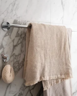 Smedbo DOT selvklebende håndkleholder vegg 62 cm