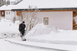 Stiga ST300E Kit batteridrevet snøskuffe, 1 batteri 48 V